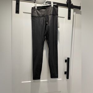 Wunder Under HR 28” Shine